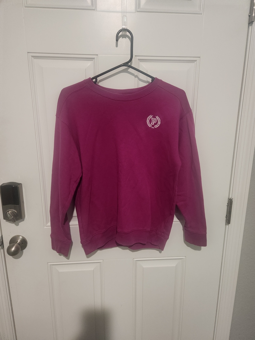 PINK Victoria's Secret Crewneck Sweatshirt in Magenta with Laurel P Logo